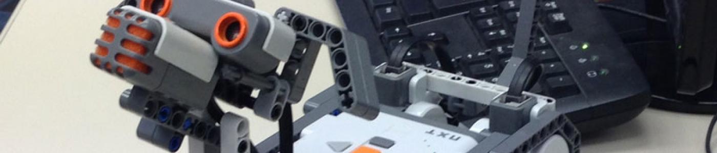 Ein Lego-Roboter, der wie ein Hund aussieht