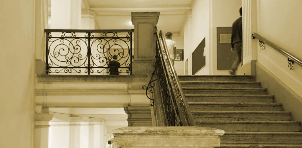 Schule_alt_2018_1 Stiege in den oberen Stock