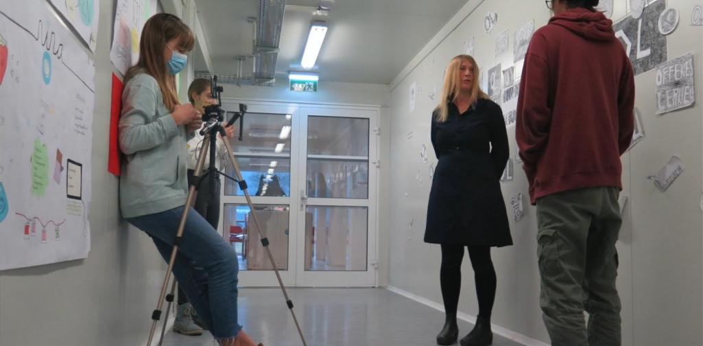 TdoT Making Of 4 SchülerInnen beim Filmen und Interviewen