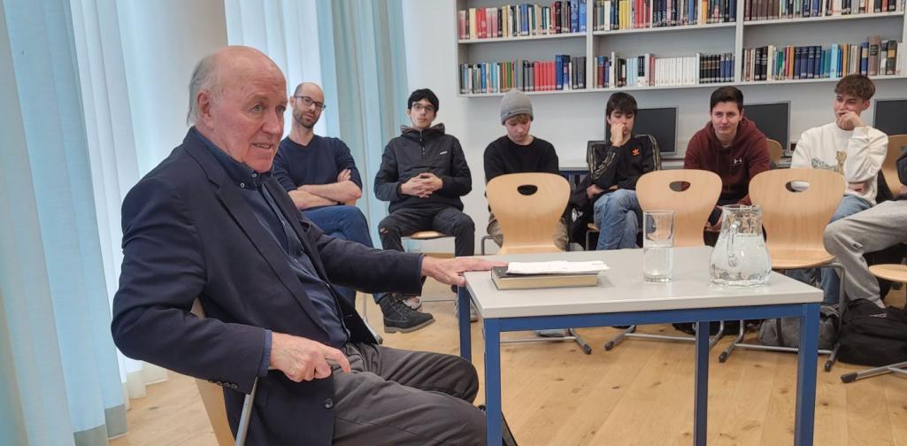 24_bibliothek_web_15