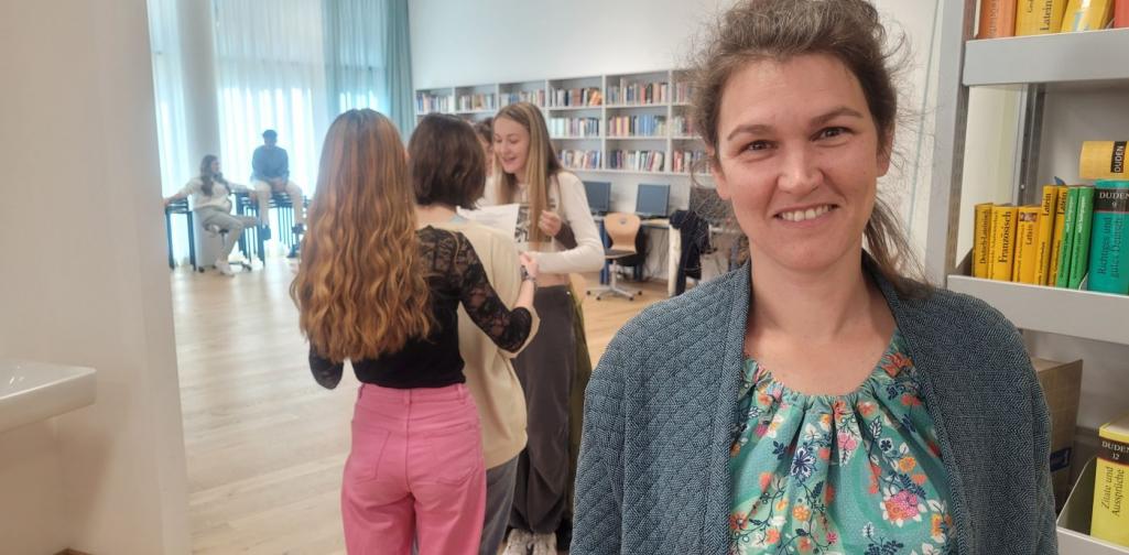 24_bibliothek_web_16