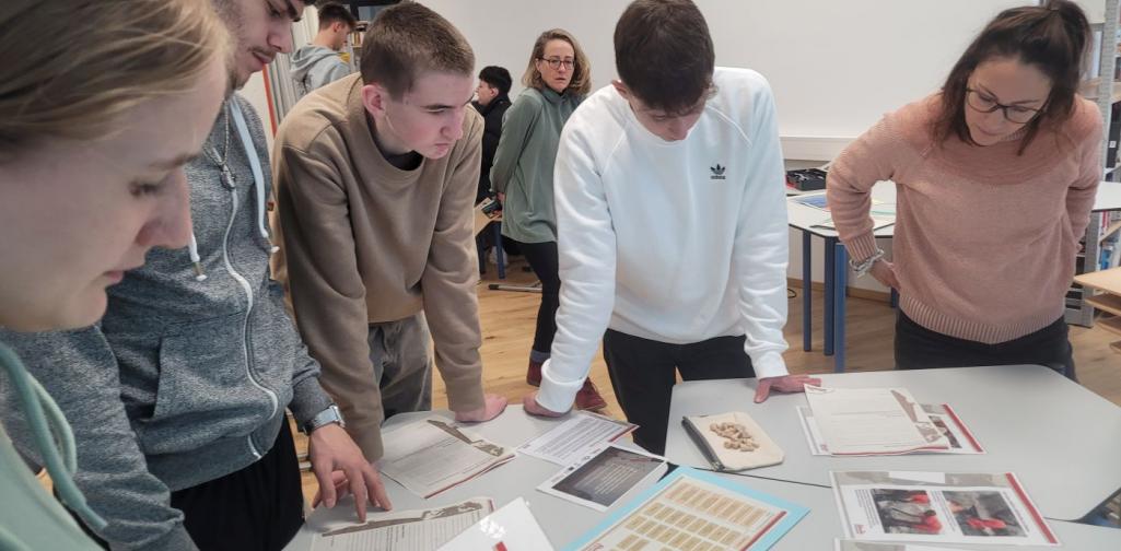 24_bibliothek_web_17